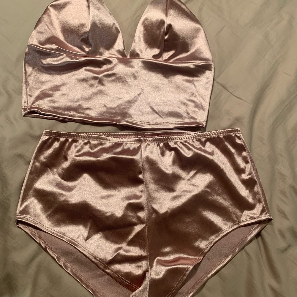 Bozzolo- silk PJ set- light pink. Size L